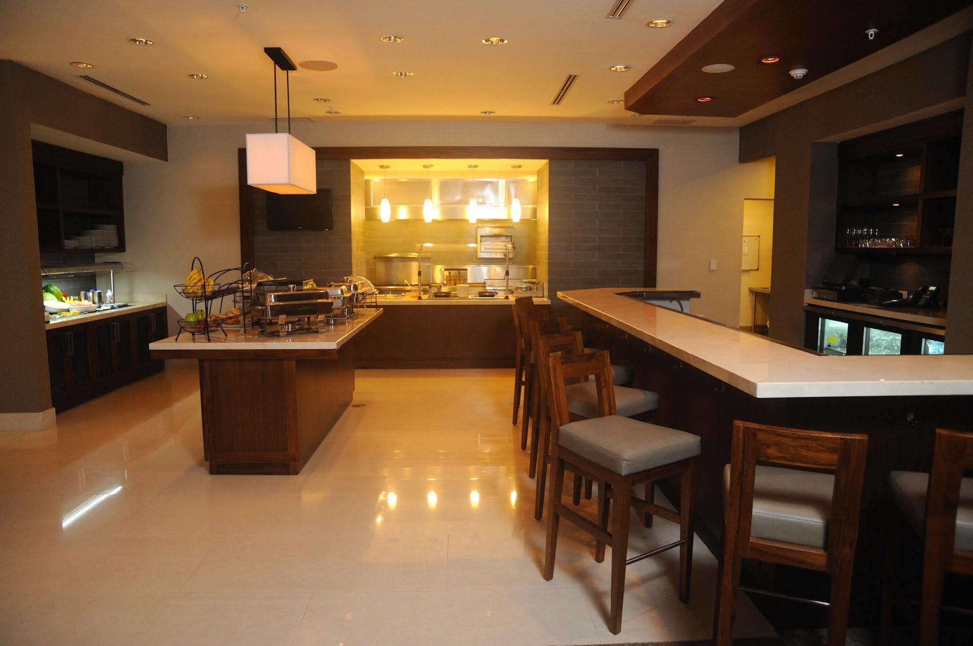 Hilton Garden Inn Panama City Downtown, Panama Dış mekan fotoğraf